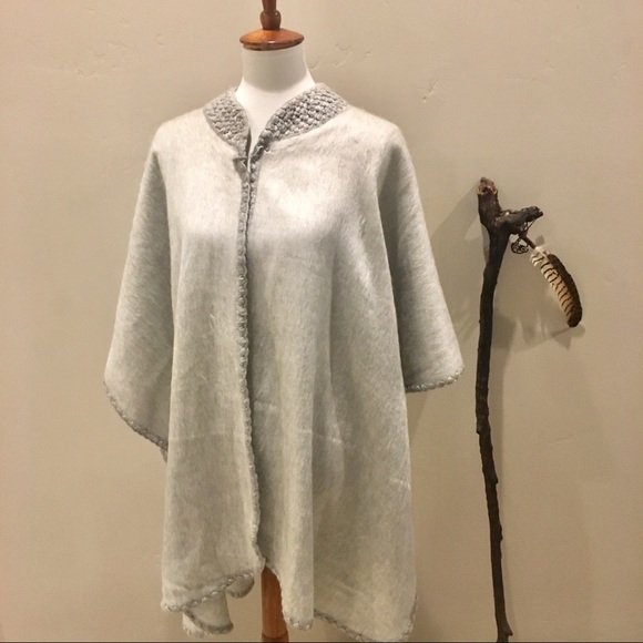 New 100% alpaca wool cape! Soft and stylish! - Picture 3 of 6
